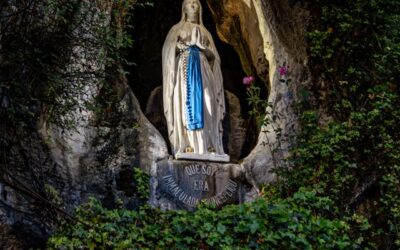 Izvorul Grotto de Massabielle